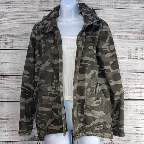 Coats, Jackets, Open Front Cardigans & Blazers - Picture 4 of 14